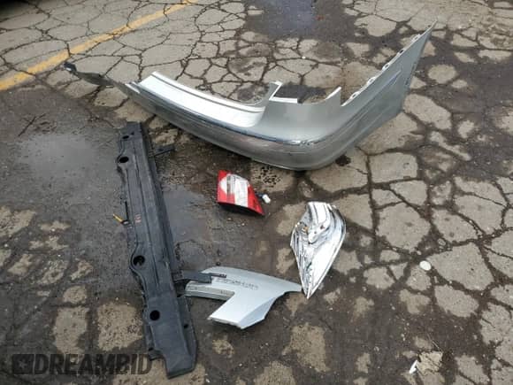 2012 Hyundai Genesis R-Spec с VIN KMHGC4DH6CU192207, выставлен на аукционе Copart как лот 56132575 с пробегом 128 953 миль миль и Чистый • Clean title. История ставок и продаж доступна на DreamBid. Изображение 12.