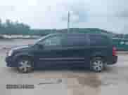 2010 Dodge Grand Caravan SXT с VIN 2D4RN5D16AR196609, выставлен на аукционе IAAI как лот 42781196 с пробегом 220 394 миль миль и . История ставок и продаж доступна на DreamBid. Изображение 14.