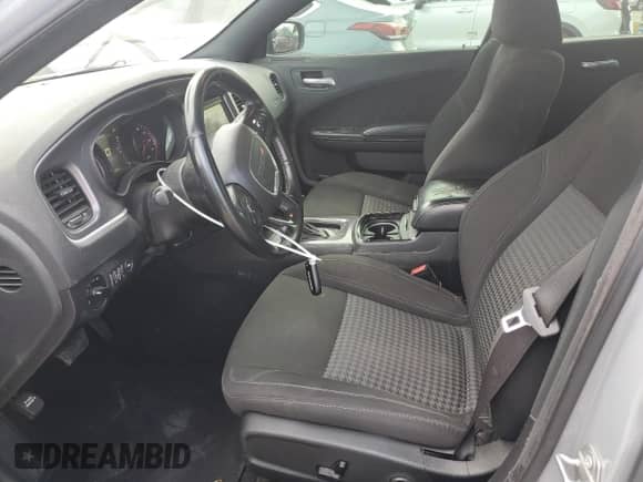 2020 Dodge Charger SXT с VIN 2C3CDXBG1LH241283, выставлен на аукционе Copart как лот 71236575 с пробегом 326 856 миль миль и Списание • Salvage title. История ставок и продаж доступна на DreamBid. Изображение 7.