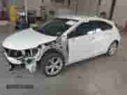 2017 Chevrolet Cruze Premier z VIN 3G1BF6SM0HS603053, wystawiony jako IAAI lot #42439222 z przebiegiem Nie podano mil oraz . Historia ofert i sprzedaży dostępna na DreamBid. Obrazek 2.