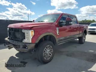 2017 Ford F-250 Lariat z VIN 1FT7W2BT8HEF31400, wystawiony jako Copart lot #84266305 z przebiegiem 110 735 mil mil oraz Szkoda całkowita • Salvage title. Historia ofert i sprzedaży dostępna na DreamBid. Obrazek 1.