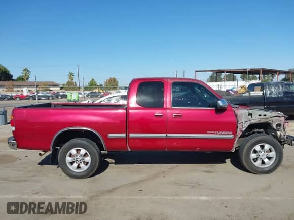 2000 Toyota Tundra SR5 с VIN 5TBBT4415YS001401, выставлен на аукционе IAAI как лот 43387080 с пробегом 252 174 миль миль и . История ставок и продаж доступна на DreamBid. Изображение 14.