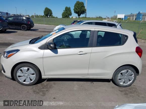 2016 Chevrolet Spark LS z VIN KL8CB6SA2GC569207, wystawiony jako IAAI lot #43328567 z przebiegiem 65 625 mil mil oraz . Historia ofert i sprzedaży dostępna na DreamBid. Obrazek 14.
