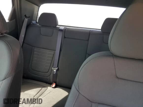 2024 Hyundai Santa Cruz SEL z VIN 5NTJBDAE9RH101121, wystawiony jako Copart lot #77306254 z przebiegiem Nie podano mil oraz Nie do naprawy • Non repairable. Historia ofert i sprzedaży dostępna na DreamBid. Obrazek 10.