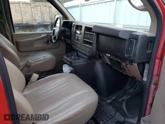 2010 Chevrolet Express Passenger LS with VIN 1GA2GZDG3A1168669, listed as a Copart auction lot 52833735 with 217,869 mi miles and Clean title. Bid and sale history available at DreamBid. Image 5.