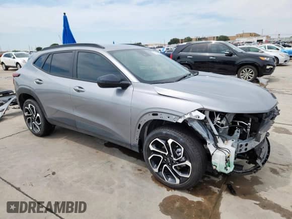 2025 Chevrolet Trax 2RS с VIN KL77LJEP9SC208247, выставлен на аукционе Copart как лот 67599615 с пробегом 4 233 миль миль и Чистый • Clean title. История ставок и продаж доступна на DreamBid. Изображение 4.