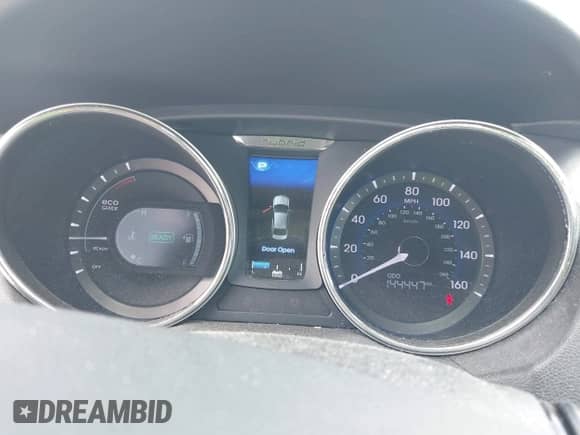 2014 Hyundai Sonata z VIN KMHEC4A42EA117386, wystawiony jako IAAI lot #42671268 z przebiegiem 144 447 mil mil oraz . Historia ofert i sprzedaży dostępna na DreamBid. Obrazek 7.