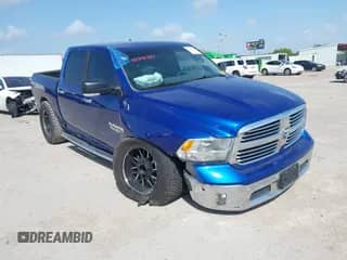 2015 Ram 1500 Big Horn z VIN 1C6RR6LT9FS693063, wystawiony jako IAAI lot #42540381 z przebiegiem 125 572 mil mil oraz . Historia ofert i sprzedaży dostępna na DreamBid. Obrazek 1.