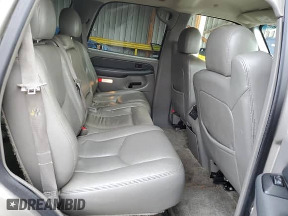 2003 Chevrolet Tahoe LT с VIN 1GNEK13Z23J201906, выставлен на аукционе Copart как лот 60144165 с пробегом 126 489 миль миль и Списание • Salvage title. История ставок и продаж доступна на DreamBid. Изображение 12.