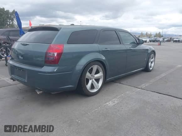 2006 Dodge Magnum R/T z VIN 2D8GV572X6H144116, wystawiony jako IAAI lot #43461911 z przebiegiem 278 298 mil mil oraz . Historia ofert i sprzedaży dostępna na DreamBid. Obrazek 4.