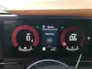 2024 Hyundai Kona SEL z VIN KM8HBCAB9RU146803, wystawiony jako Copart lot #81850764 z przebiegiem 19 927 mil mil oraz Czysty tytuł • Clean title. Historia ofert i sprzedaży dostępna na DreamBid. Obrazek 9.