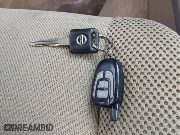 2005 Nissan Pathfinder SE z VIN 5N1AR18W25C769867, wystawiony jako IAAI lot #43158627 z przebiegiem 214 763 mil mil oraz . Historia ofert i sprzedaży dostępna na DreamBid. Obrazek 11.