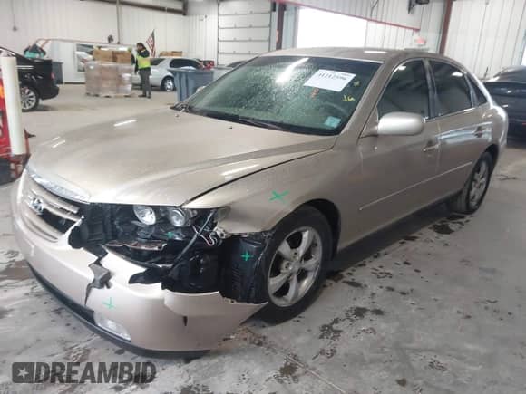 2007 Hyundai Azera GLS с VIN KMHFC46D07A201772, выставлен на аукционе IAAI как лот 41212596 с пробегом 314 234 миль миль и . История ставок и продаж доступна на DreamBid. Изображение 17.