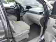 2012 Honda Odyssey EX z VIN 5FNRL5H40CB083650, wystawiony jako IAAI lot #43283741 z przebiegiem 164 693 mil mil oraz . Historia ofert i sprzedaży dostępna na DreamBid. Obrazek 5.