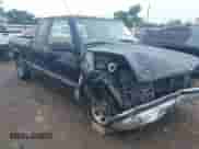 1997 Chevrolet Silverado 1500 z VIN 1GCEC19W5VE263332, wystawiony jako IAAI lot #42400176 z przebiegiem 141 078 mil mil oraz . Historia ofert i sprzedaży dostępna na DreamBid. Obrazek 6.