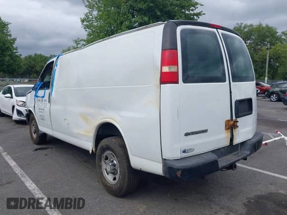 2008 Chevrolet Express Cargo с VIN 1GCGG25C381102102, выставлен на аукционе IAAI как лот 42003569 с пробегом 289 599 миль миль и . История ставок и продаж доступна на DreamBid. Изображение 3.