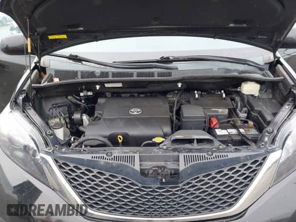 2013 Toyota Sienna SE with VIN 5TDXK3DC0DS402103, listed as a IAAI auction lot 42365899 with 149,400 mi miles and . Bid and sale history available at DreamBid. Image 10.
