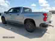 2024 Chevrolet Silverado 1500 Custom Trail Boss z VIN 3GCUDCE88RG346358, wystawiony jako Copart lot #62258825 z przebiegiem Nie podano mil oraz Szkoda całkowita • Salvage title. Historia ofert i sprzedaży dostępna na DreamBid. Obrazek 2.