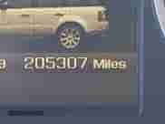 2010 Land Rover Range Rover Sport HSE Lux z VIN SALSK2D41AA218397, wystawiony jako IAAI lot #42457889 z przebiegiem 205 307 mil mil oraz . Historia ofert i sprzedaży dostępna na DreamBid. Obrazek 12.