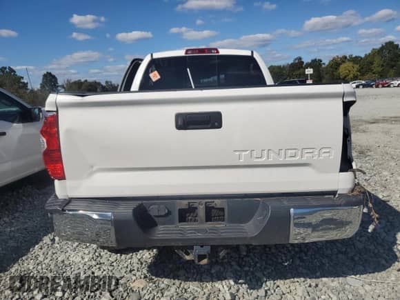 2019 Toyota Tundra SR5 с VIN 5TFUW5F15KX858913, выставлен на аукционе Copart как лот 70197865 с пробегом Не указан миль и Списание • Salvage title. История ставок и продаж доступна на DreamBid. Изображение 6.