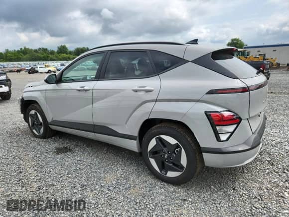 2025 Hyundai Kona SEL с VIN KM8HC3A65SU027183, выставлен на аукционе Copart как лот 64397365 с пробегом 4 114 миль миль и Списание • Salvage title. История ставок и продаж доступна на DreamBid. Изображение 2.