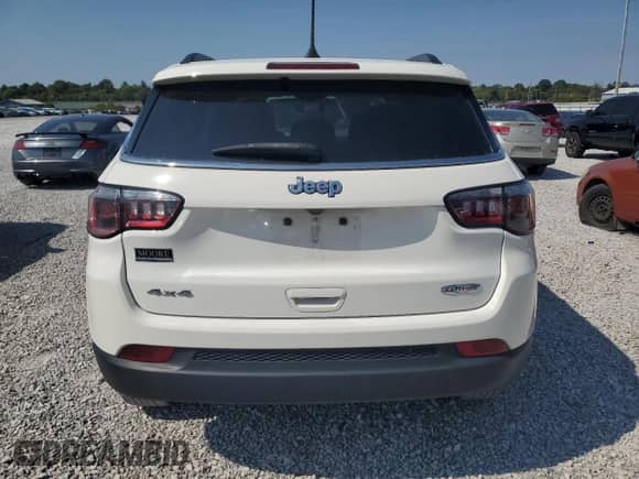 2021 Jeep Compass Latitude with VIN 3C4NJDBB0MT589407, listed as a Copart auction lot 71501795 with 62,093 mi miles and Salvage title. Bid and sale history available at DreamBid. Image 6.