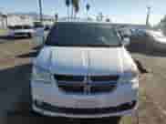 2016 Dodge Grand Caravan SXT with VIN 2C4RDGCG1GR319534, listed as a Copart auction lot 89888155 with 139,988 mi miles and Clean title. Bid and sale history available at DreamBid. Image 5.