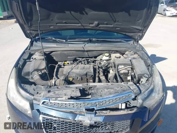 2014 Chevrolet Cruze 1LT с VIN 1G1PC5SB9E7408389, выставлен на аукционе IAAI как лот 43377791 с пробегом 127 080 миль миль и . История ставок и продаж доступна на DreamBid. Изображение 10.