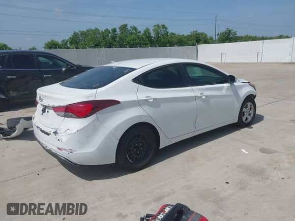 2015 Hyundai Elantra SE with VIN 5NPDH4AE9FH631742, listed as a IAAI auction lot 42621729 with 157,938 mi miles and . Bid and sale history available at DreamBid. Image 4.