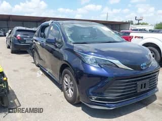 2025 Toyota Sienna XLE z VIN 5TDYRKEC1SS255652, wystawiony jako IAAI lot #42989500 z przebiegiem Nie podano mil oraz . Historia ofert i sprzedaży dostępna na DreamBid. Obrazek 1.