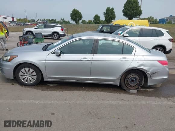 2012 Honda Accord LX z VIN 1HGCP2F36CA008724, wystawiony jako IAAI lot #43141929 z przebiegiem 135 766 mil mil oraz . Historia ofert i sprzedaży dostępna na DreamBid. Obrazek 14.