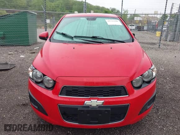 2013 Chevrolet Sonic LT с VIN 1G1JC5SB3D4236169, выставлен на аукционе IAAI как лот 42319448 с пробегом 125 239 миль миль и . История ставок и продаж доступна на DreamBid. Изображение 12.