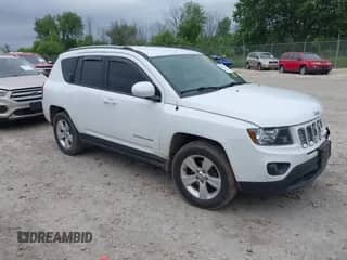 2017 Jeep Compass High Altitude z VIN 1C4NJDEB8HD191305, wystawiony jako IAAI lot #42491190 z przebiegiem 100 999 mil mil oraz . Historia ofert i sprzedaży dostępna na DreamBid. Obrazek 1.