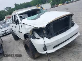 2015 Ram 1500 Express z VIN 1C6RR7KT7FS690136, wystawiony jako IAAI lot #42618497 z przebiegiem 194 347 mil mil oraz . Historia ofert i sprzedaży dostępna na DreamBid. Obrazek 1.