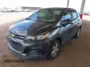 2020 Chevrolet Trax LS z VIN 3GNCJKSB8LL260004, wystawiony jako IAAI lot #43131581 z przebiegiem 85 392 mil mil oraz . Historia ofert i sprzedaży dostępna na DreamBid. Obrazek 19.