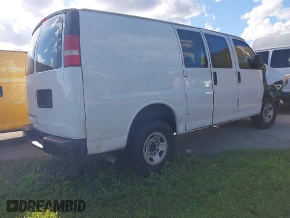 2014 Chevrolet Express Cargo с VIN 1GCWGFBA3E1133853, выставлен на аукционе IAAI как лот 43315863 с пробегом 170 481 миль миль и . История ставок и продаж доступна на DreamBid. Изображение 4.