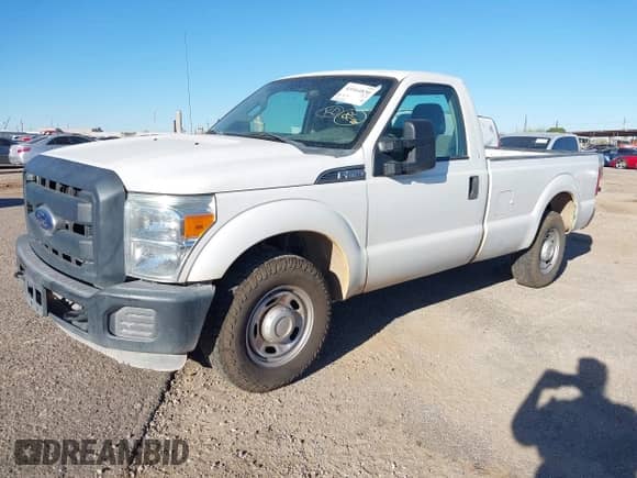 2014 Ford F-250 XL z VIN 1FTBF2A68EEB42936, wystawiony jako IAAI lot #43164830 z przebiegiem 69 277 mil mil oraz . Historia ofert i sprzedaży dostępna na DreamBid. Obrazek 2.