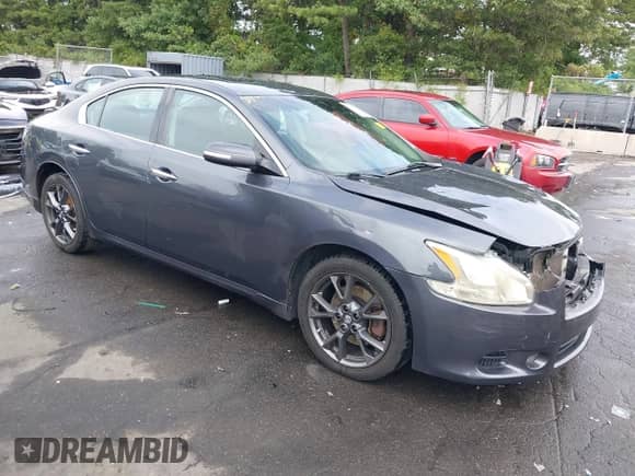 2012 Nissan Maxima SV z VIN 1N4AA5AP5CC858180, wystawiony jako IAAI lot #43192222 z przebiegiem 77 215 mil mil oraz . Historia ofert i sprzedaży dostępna na DreamBid. Obrazek 1.