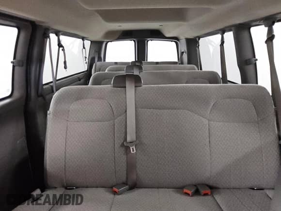 2024 Chevrolet Express Passenger LT with VIN 1GAZGPFP5R1271703, listed as a Copart auction lot 58916885 with 4,271 mi miles and Clean title. Bid and sale history available at DreamBid. Image 10.