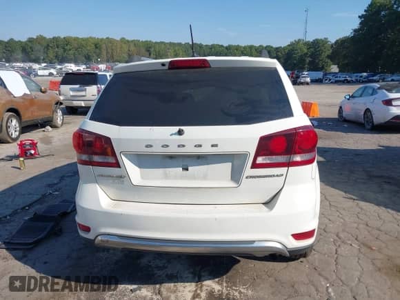 2016 Dodge Journey Crossroad Plus z VIN 3C4PDCGB9GT240219, wystawiony jako IAAI lot #43223300 z przebiegiem 115 123 mil mil oraz . Historia ofert i sprzedaży dostępna na DreamBid. Obrazek 16.
