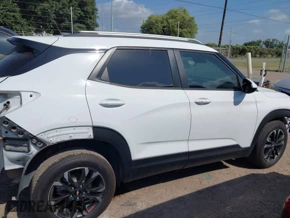 2021 Chevrolet TrailBlazer LT с VIN KL79MPSL4MB061192, выставлен на аукционе IAAI как лот 42426247 с пробегом 93 932 миль миль и . История ставок и продаж доступна на DreamBid. Изображение 14.