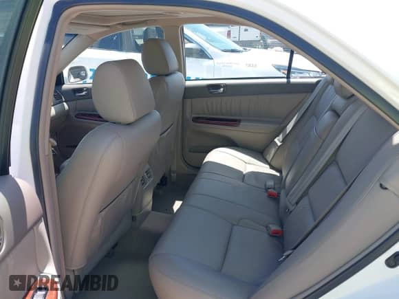 2005 Toyota Camry LE с VIN 4T1BF32K25U090559, выставлен на аукционе IAAI как лот 42338647 с пробегом 57 231 миль миль и . История ставок и продаж доступна на DreamBid. Изображение 8.