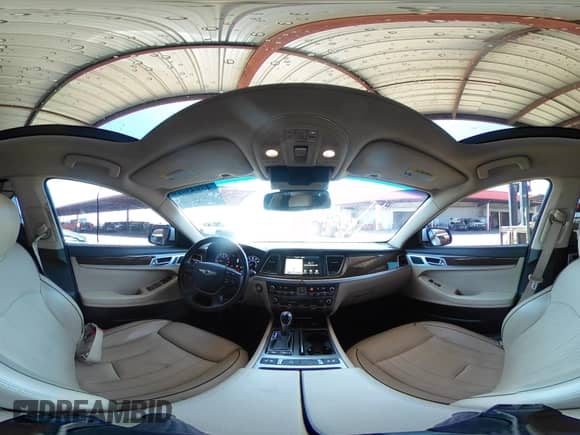 2015 Hyundai Genesis 3.8L с VIN KMHGN4JE2FU059873, выставлен на аукционе IAAI как лот 43043919 с пробегом 72 500 миль миль и . История ставок и продаж доступна на DreamBid. Изображение 19.