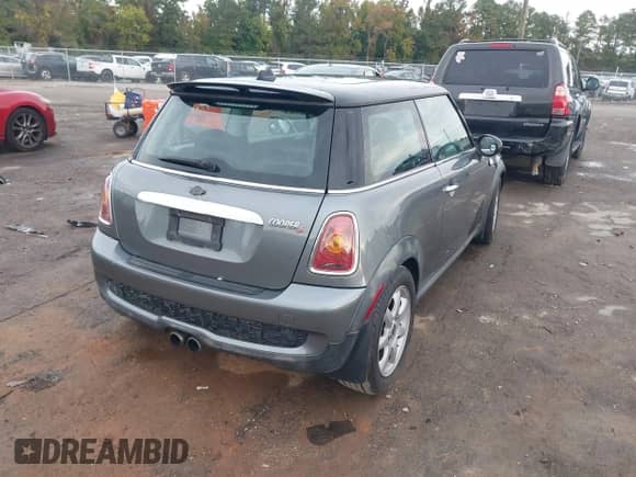 2010 MINI Hardtop S with VIN WMWMF7C50ATZ69679, listed as a IAAI auction lot 43344624 with 117,849 mi miles and . Bid and sale history available at DreamBid. Image 4.