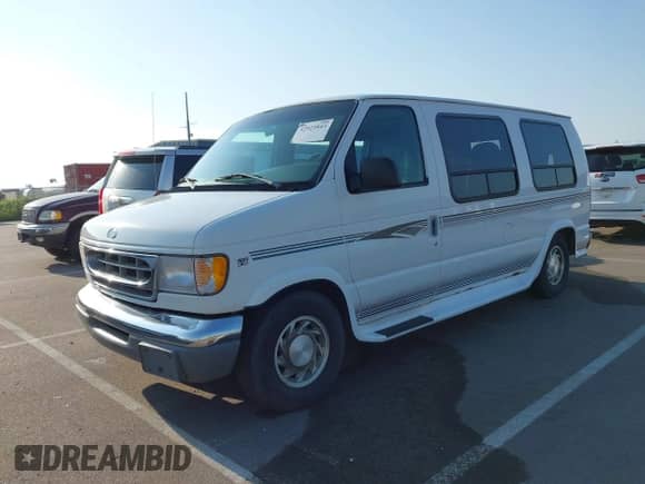 1998 Ford Econoline Cargo Recreational с VIN 1FDRE14L5WHB81590, выставлен на аукционе IAAI как лот 42922843 с пробегом 157 332 миль миль и . История ставок и продаж доступна на DreamBid. Изображение 2.
