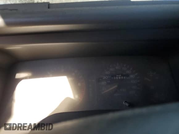 1997 Dodge 1500 z VIN 1B7HC16Z7VS110125, wystawiony jako Copart lot #47473055 z przebiegiem 138 844 mil mil oraz Szkoda całkowita • Salvage title. Historia ofert i sprzedaży dostępna na DreamBid. Obrazek 9.