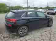 2020 Hyundai Elantra z VIN KMHH35LE8LU125058, wystawiony jako Copart lot #56924335 z przebiegiem 129 901 mil mil oraz Szkoda całkowita • Salvage title. Historia ofert i sprzedaży dostępna na DreamBid. Obrazek 3.