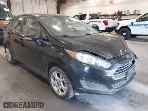 2015 Ford Fiesta SE with VIN 3FADP4BJXFM198561, listed as a IAAI auction lot 43343716 with 110,064 mi miles and . Bid and sale history available at DreamBid. Image 1.