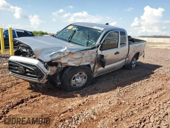 2022 Toyota Tacoma SR with VIN 3TYRX5GN6NT052971, listed as a Copart auction lot 71352245 with 31,748 mi miles and Salvage title. Bid and sale history available at DreamBid. Image 1.