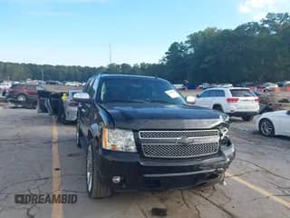 2009 Chevrolet Tahoe LTZ с VIN 1GNFC33079R108257, выставлен на аукционе IAAI как лот 43346778 с пробегом 296 581 миль миль и . История ставок и продаж доступна на DreamBid. Изображение 1.
